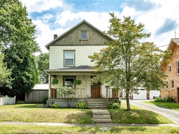 516 Stewart Ave, Grove City, PA 16127