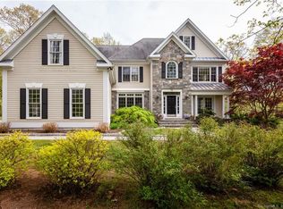 75 Tupelo Ln, Guilford, CT 06437