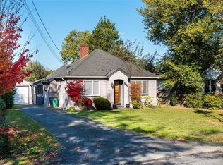 2926 Colquitz Ave, Saanich, BC V9A2M3