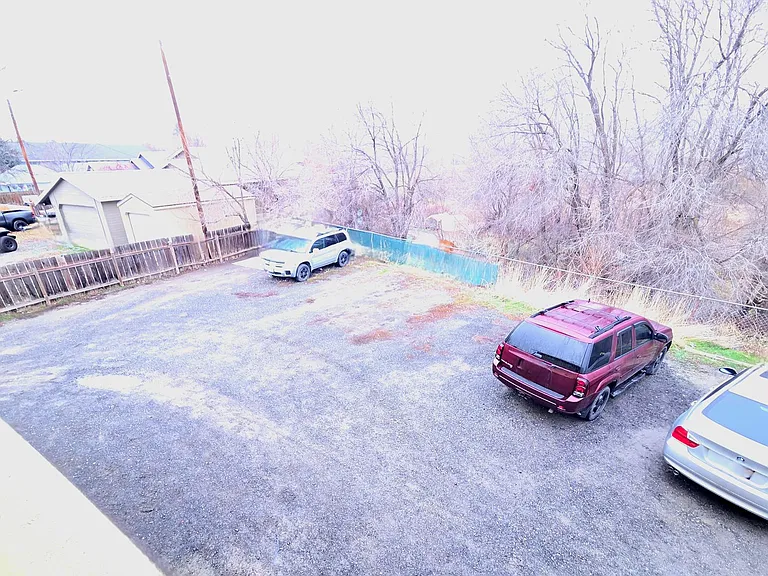 703 Pioneer Ave — Photo 18