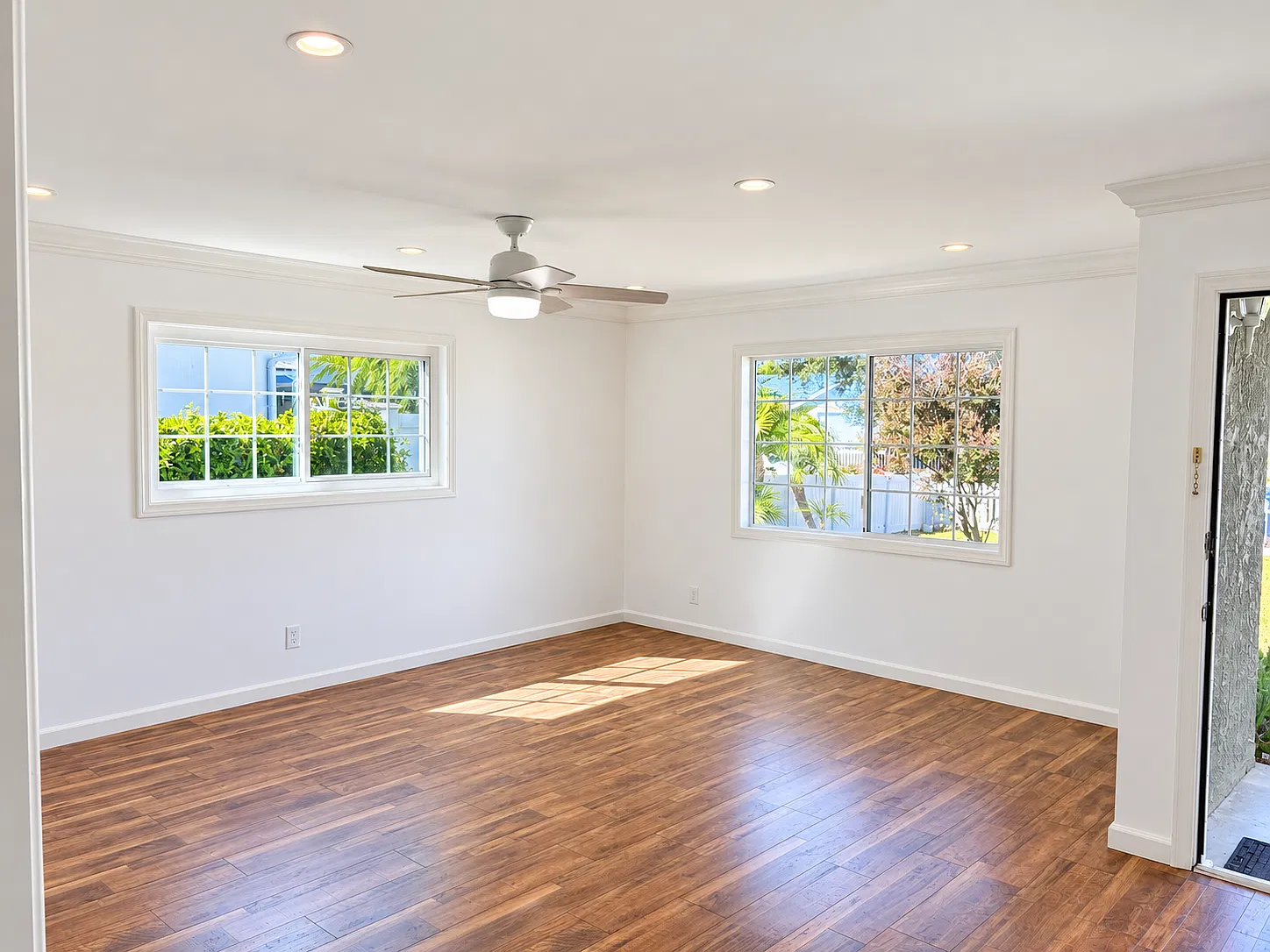 4 bed, 1894 sqft, $4,900 — Photo 4