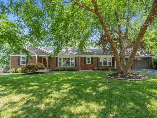 5601 W 61st Ter, Mission, KS 66202