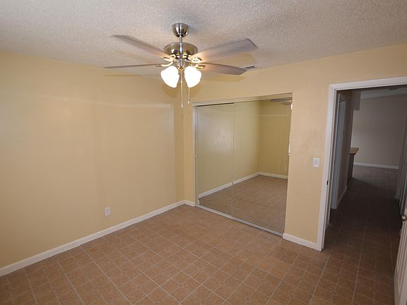 5th image of 3093 Saint Paul Dr