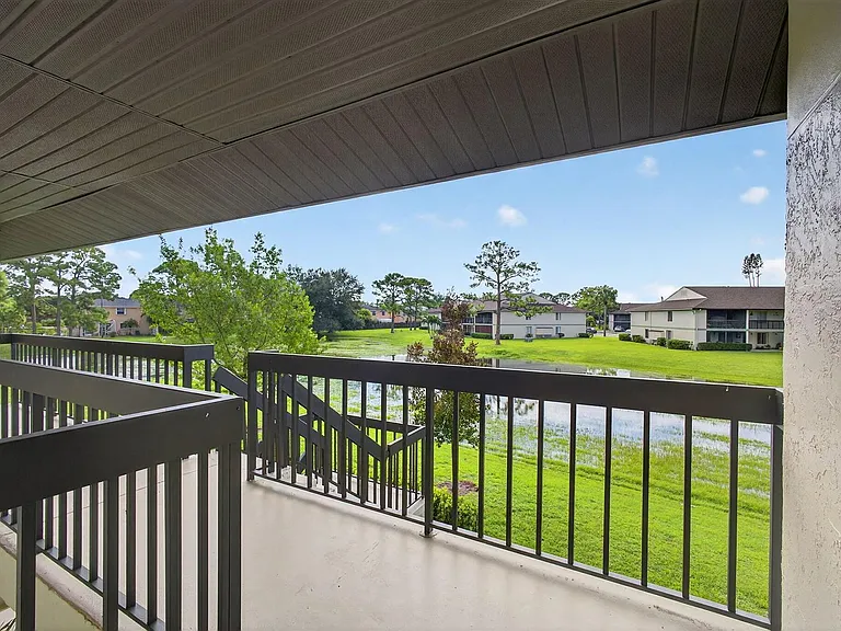 6485 Chasewood Dr #G — Photo 33