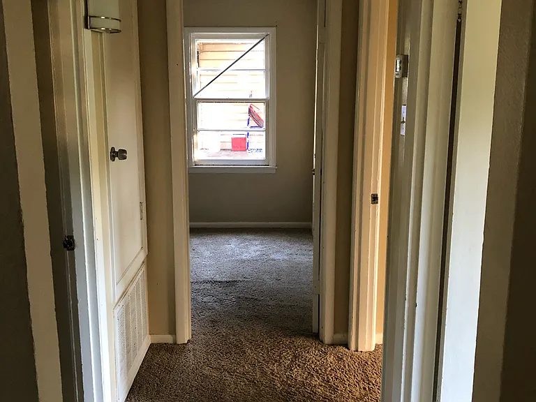 1525 Debra St — Photo 12