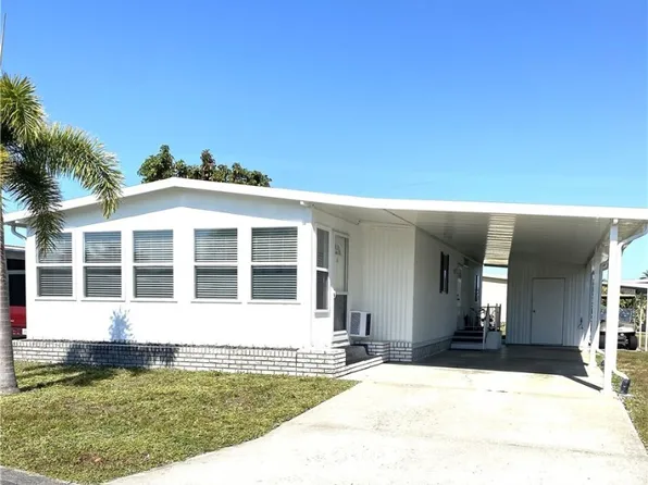 3167 Pluto Cir, North Fort Myers, FL 33903