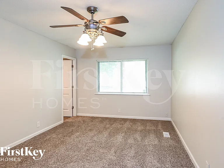 3710 Woodman Dr — Photo 10