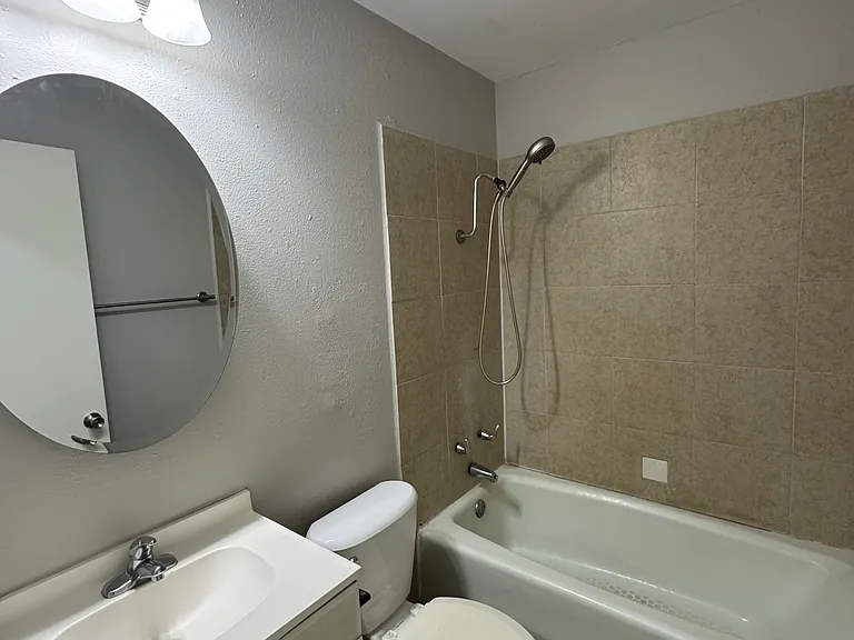 504 Marie Ave — Photo 7