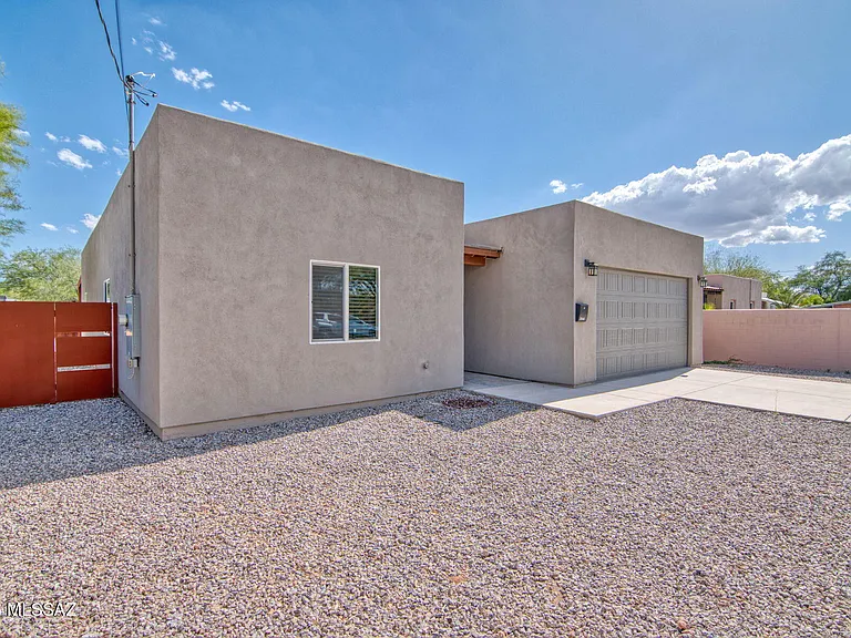 3304 E Elida St — Photo 6