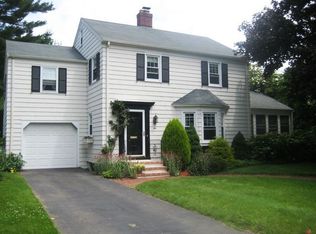 6 Anchorage Dr, Milford, CT 06460