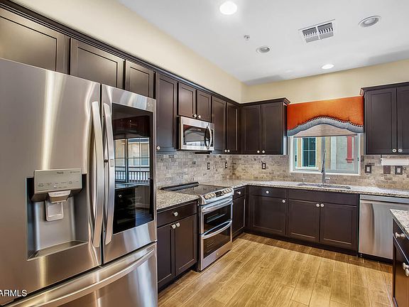 4th image of 240 W JUNIPER Avenue #1096