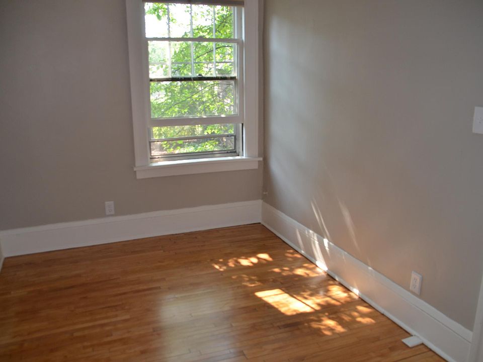 1st image of 1703 Ashland Ave APT 6