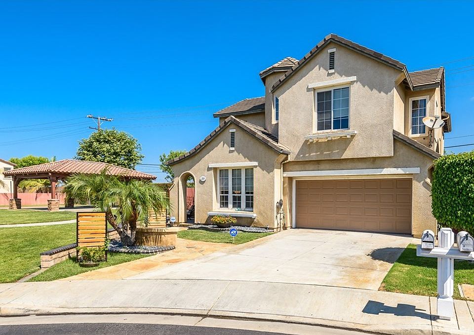 1st image of 219 Pismo Dr