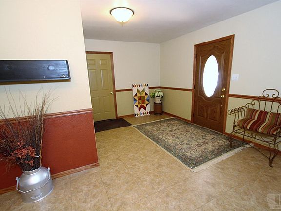 3rd image of 119 Mulberry St