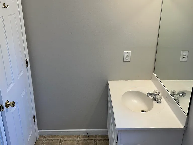 122 Curvewood Rd — Photo 26