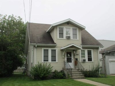 820 N Broadway, Green Bay, WI, 54303
