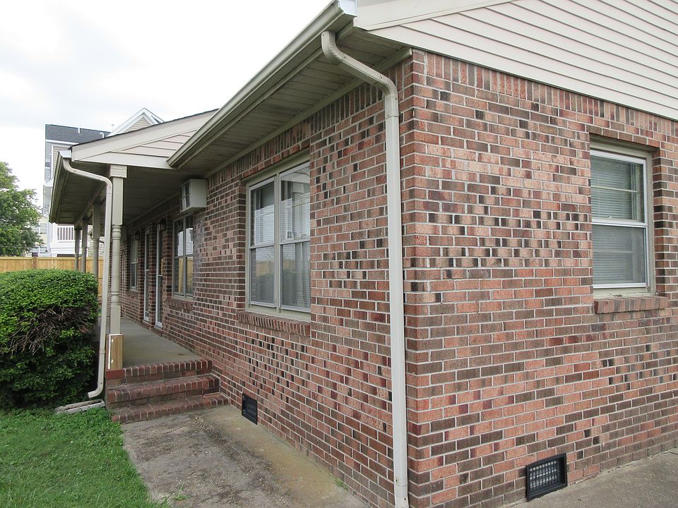 1st image of 4504 Coronet Ave #B