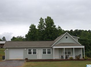 7636 Hustleville Rd, Albertville, AL 35951