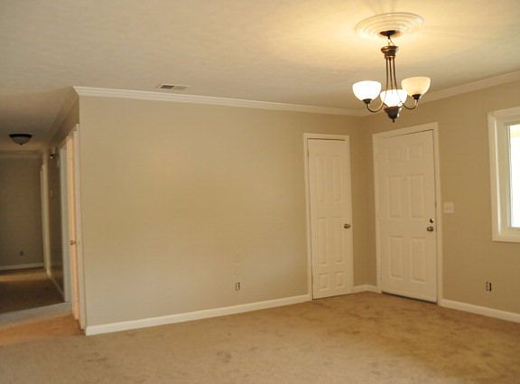 2nd image of 4622 Harbin St
