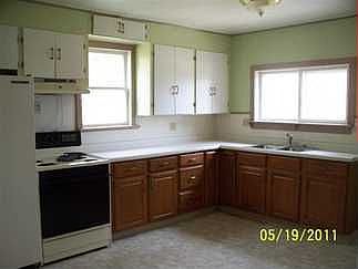 2nd image of 1317 W State Highway M28