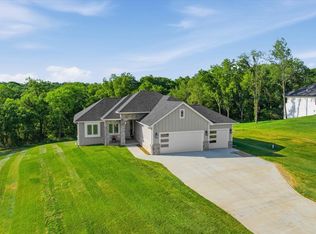 23106 Frontier Ln, Glenwood, IA 51534