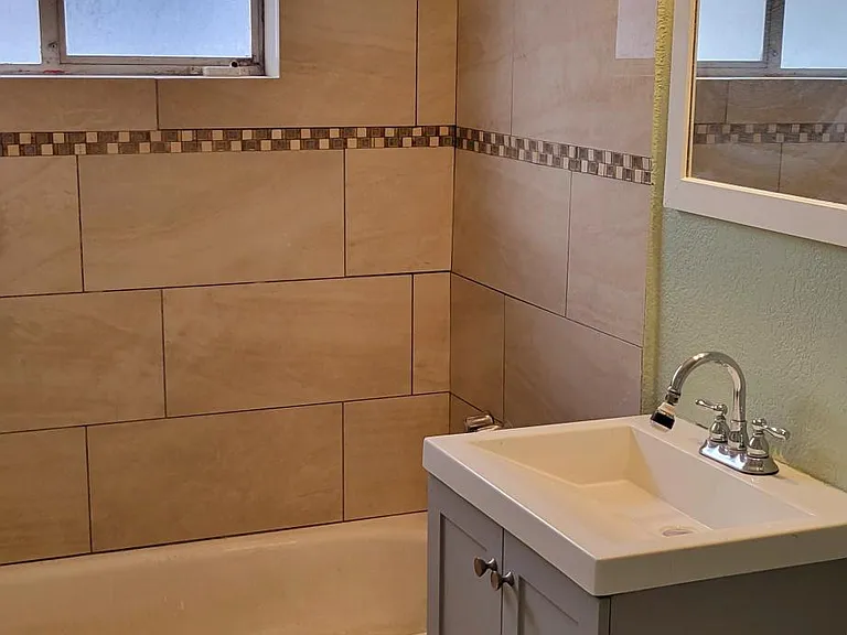650 Stevens Ave — Photo 7