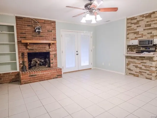 5736 Roma Dr, Shreveport, LA 71105