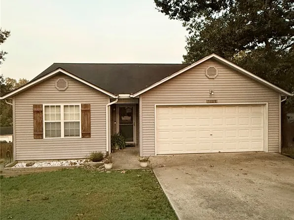 1008 Lilly St, Harrison, AR 72601