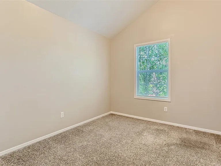 3133 NE 13th Pl — Photo 19