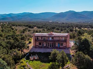 640 Don Nicholas Rd, Taos, NM 87571