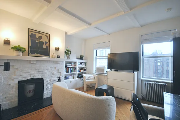 Rented by Compass | media 4