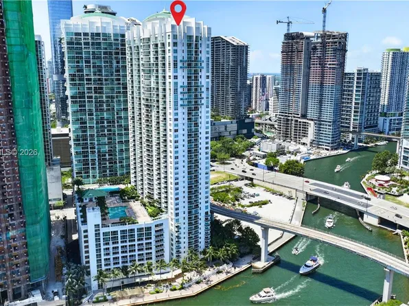 31 SE 5th St APT 203, Miami, FL 33131