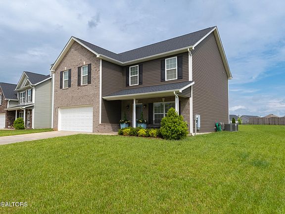 3rd image of 3125 Dominion Dr