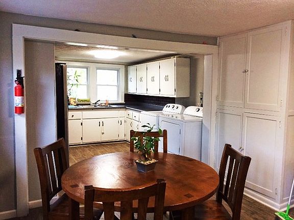 3rd image of 205 Dozier St