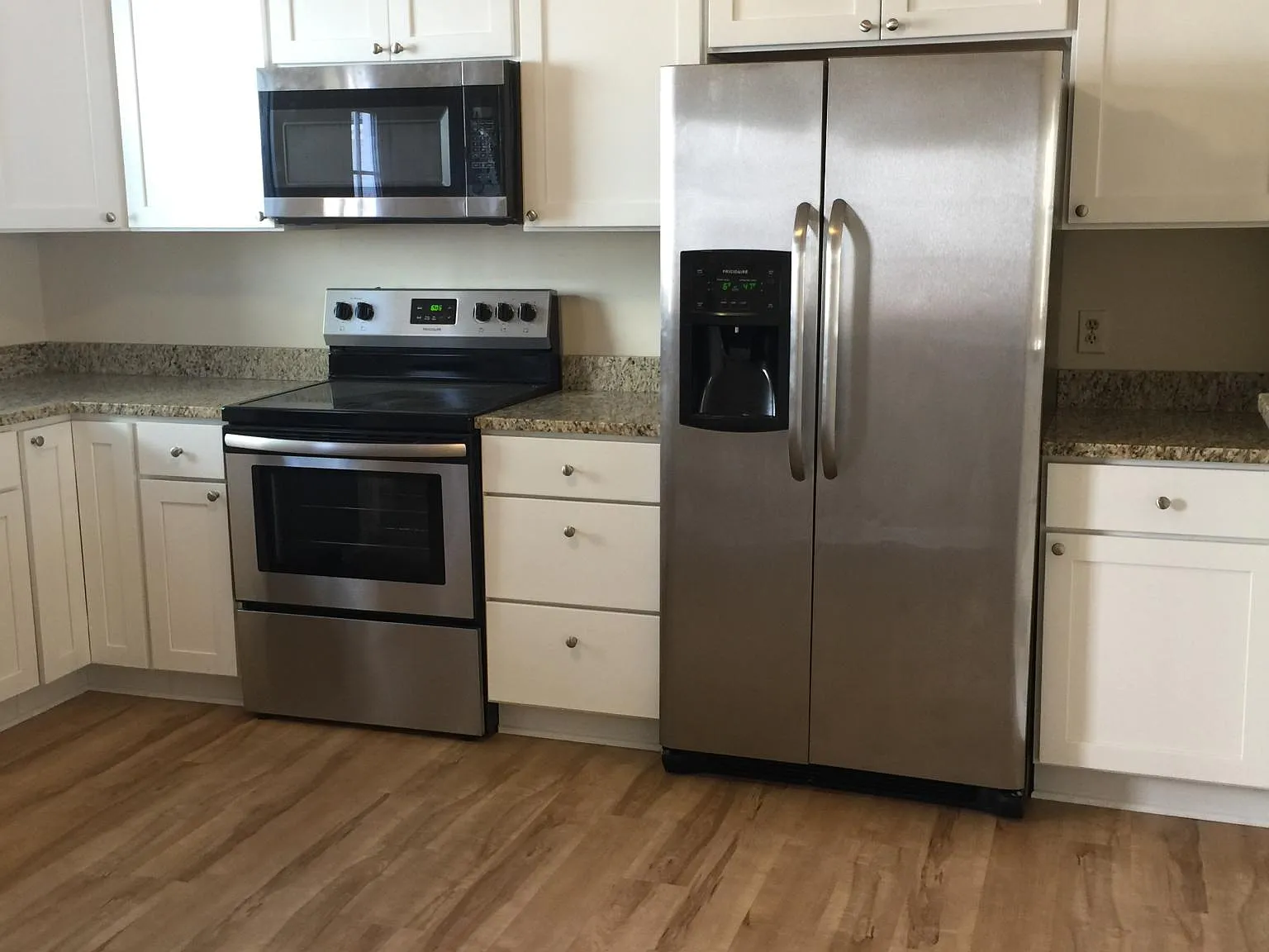 2 bed, 1038 sqft, $2,395 — Photo 4