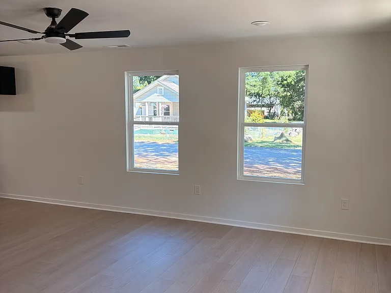 213 N Florida Ave — Photo 10