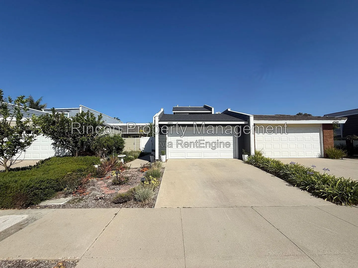 3 bed, 2.0 bath, 1804 sqft, $5,200 — Photo 2