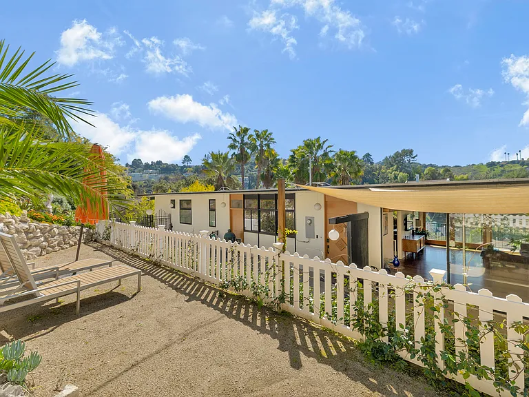 3928 Fairway Ave — Photo 16