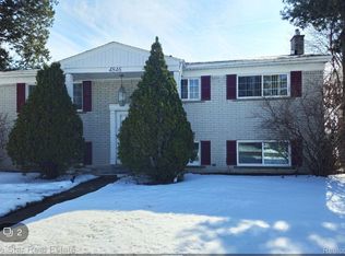 4846 N Marlow Dr, Warren, MI 48092