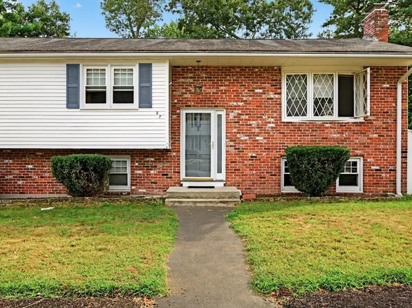 27 High St, Bellingham, MA 02019