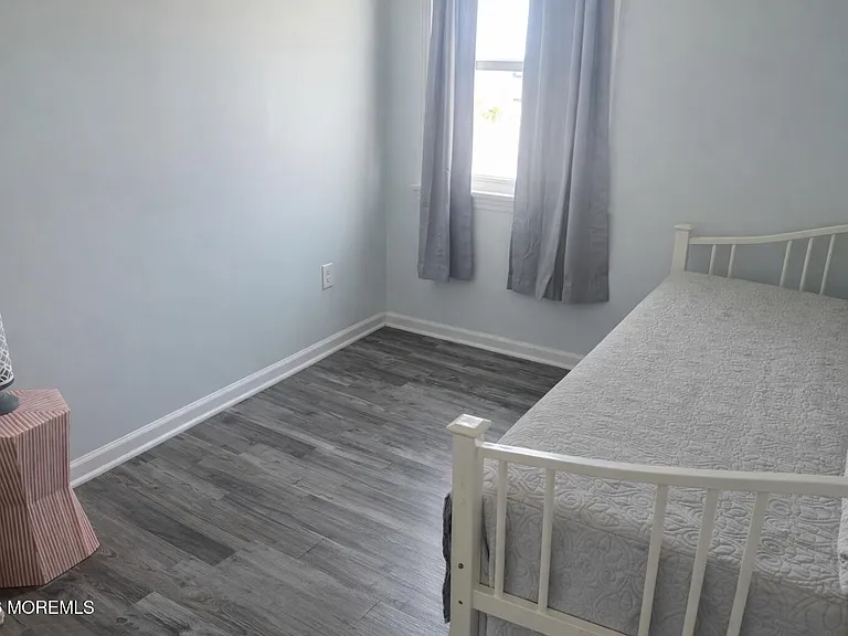 1510R Bay Blvd #2 — Photo 12