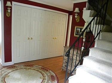 5th image of 172 Woodshire Dr