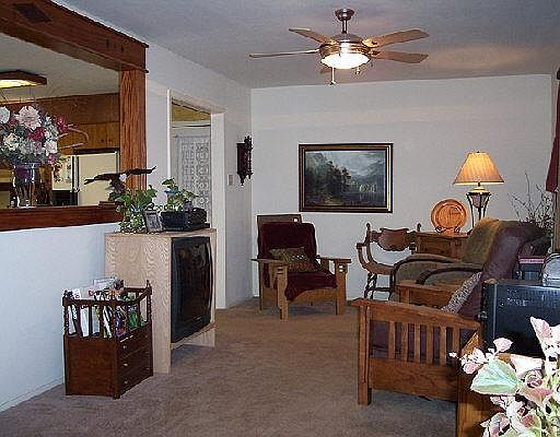 2nd image of 7034 COUNTRY VIEW DR