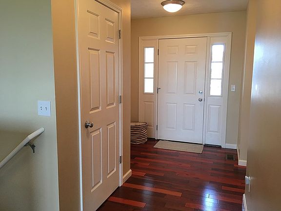 2nd image of 2870 Southside Dr