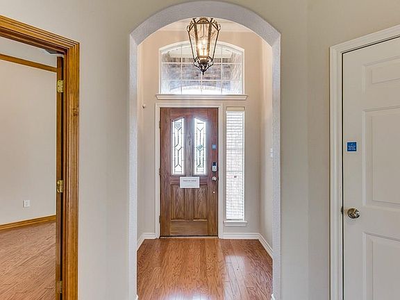 3rd image of 1807 Sussex Way