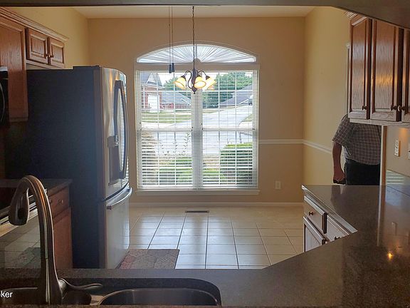 4th image of 7526 Autumn Pointe Dr