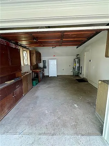 128 Phyllis Ct — Photo 3