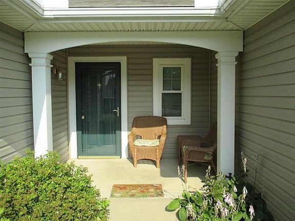 2nd image of 4126 King Bird Ln
