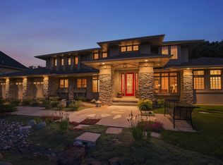 922 Wild Rose Ct, Eagan, MN 55123