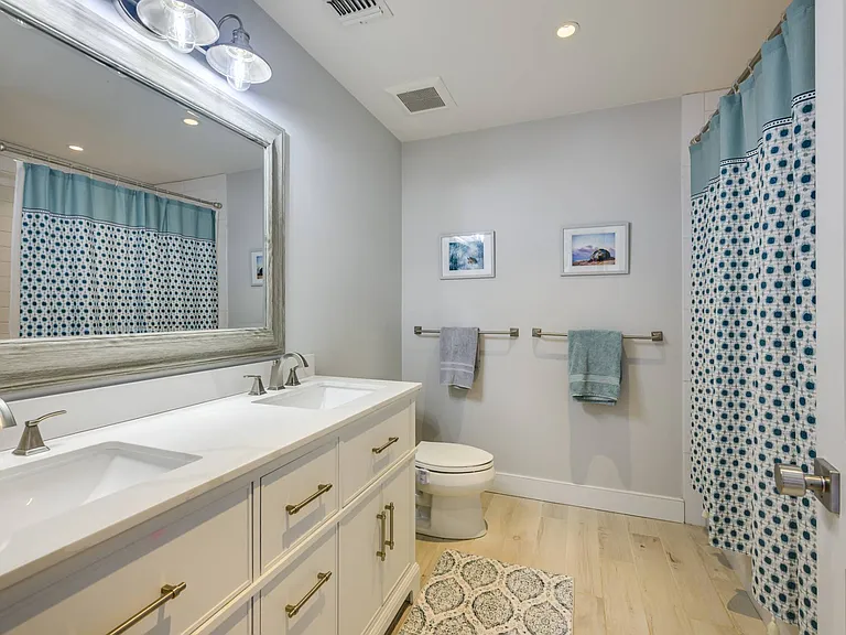 50 Squires Blvd — Photo 19